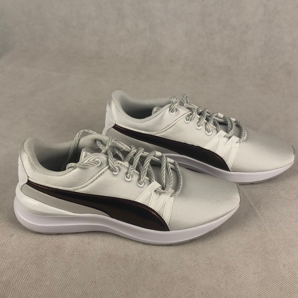 New women’s puma Adela Trailblazer sneakers Sz 7